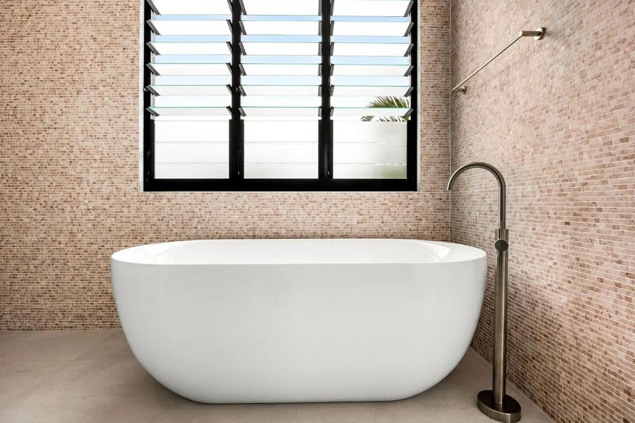 7 Bedroom Home On Mooloolaba Canal Casa vacanze